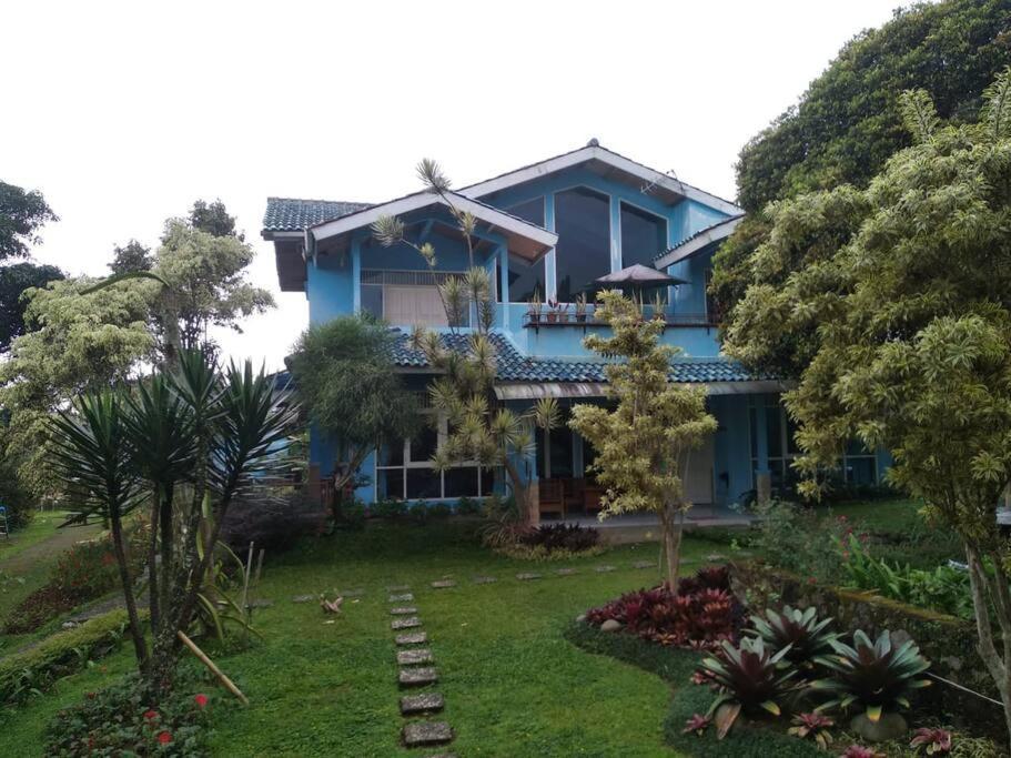 Garden Villas Cipanas Sindanglaya Екстериор снимка