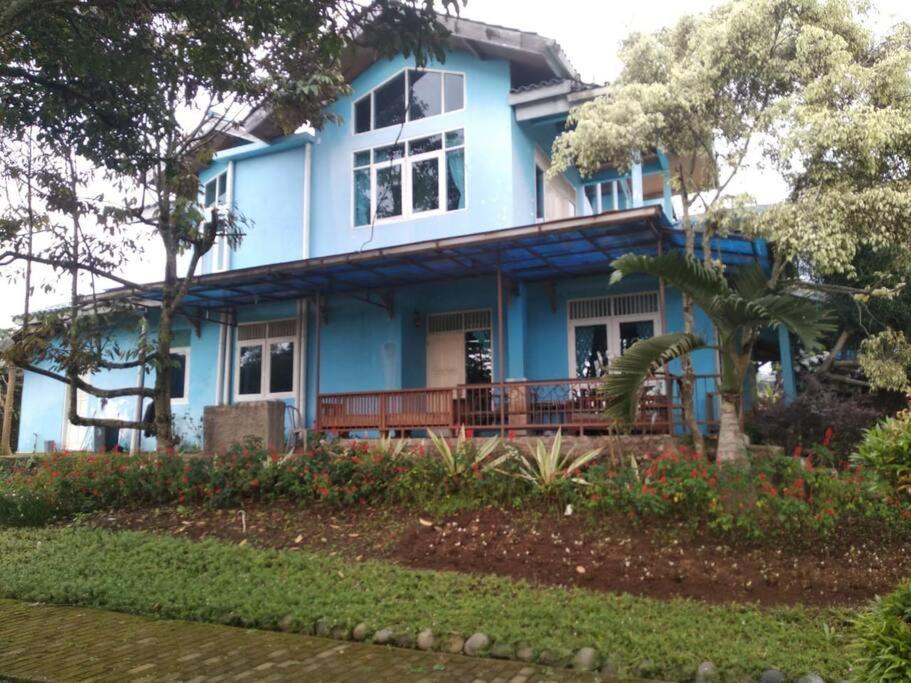 Garden Villas Cipanas Sindanglaya Екстериор снимка